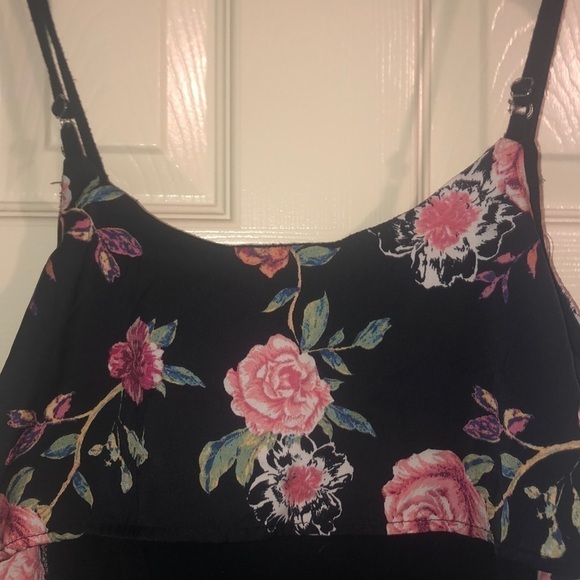 About a Girl Black body suit w/ floral - flaw - Picture 4 of 7